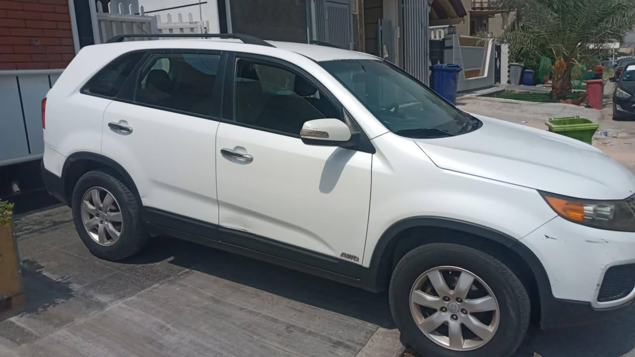 للبيع سياره كيا سورنتو أمريكي موديل حادث غرق (  ٢٠) بالمئة  كهربائيات سليمه  السياره صار.(   ٨ ) سنوات  عدنه محرك  كير  كهربائيات مكفول لاضربه ولا صبغ مجرد وجود رصعات وطخه خفيفه بالصندوق منظومه تبريد جديد نقوصات السياره  اذان محرك  + بلبرن  الموديل ١١ حجم المحرك ٢٤٠٠ دوش  السعر ١٣٢ وبيه مجال الاتصال *********** واتساب
