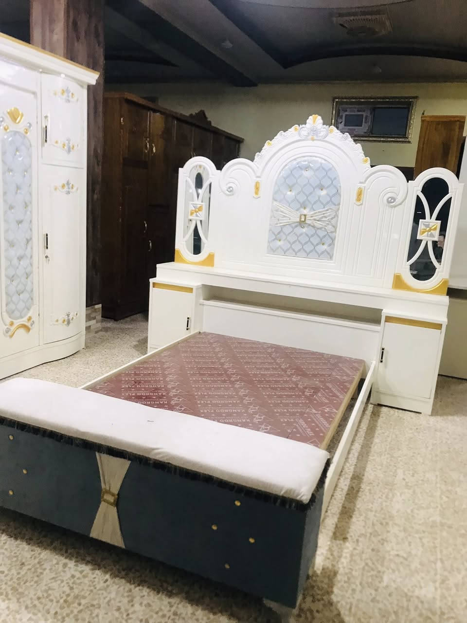 السلام عليكم ..
وصول وجبه جديدة من غرف النوم الصبغ الحراري الدرجه الاولى في معرض اثاث المالو العنوان الشرقاط قرية شكراً الشارع العام قرب مسجد الرحمن
التواصل على الخاص او على الأرقام التالية
***********زين
*********** اسيا
