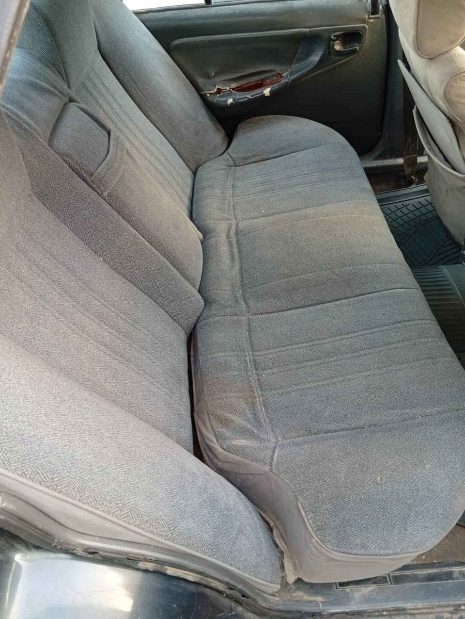 دايو برنس 95   كير عادي كير  ومحرك خير من الله  رقم بغداد
37 وبيها مجال مكان بابل المحاويل
 ***********
