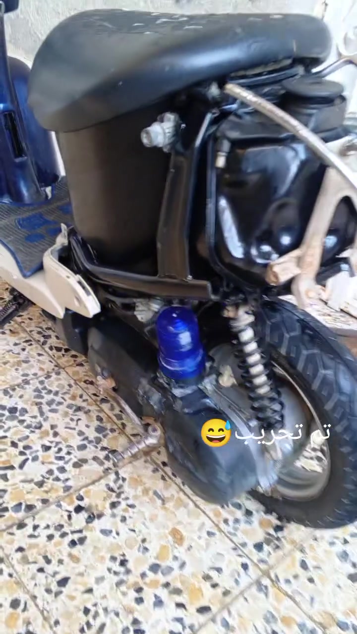 سلام عليكم دراجه مصريه للبيع كفراتها كامله بلاديات دراجه جديده كلها شغاله مفتوحه شرط اصلي سلف هندر لايت امامي بك لايت اشاير هورن قفل جنطه وقفل ستيرن دبلات شغاله تواير جدد وياله نضاف الدراجه كلها شغاله برغي مانقصها سعر 250 قفل قفل قفل مكاني ناصريه مركز حي شهداء رقمي واتساب او اتصال ***********
