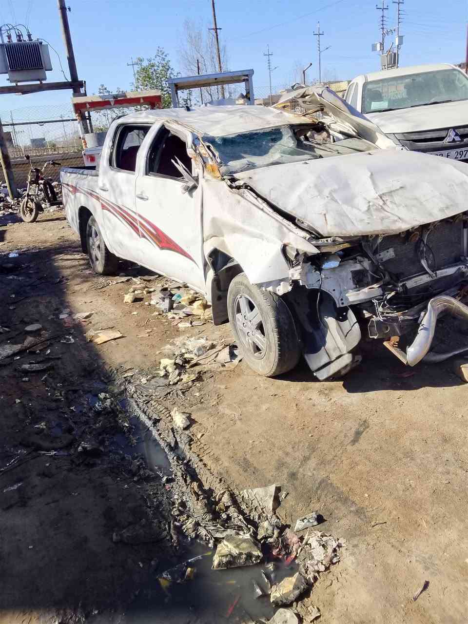 سلام عليكم سياره للبيع 2014مكلوبه مكان البصره***********
