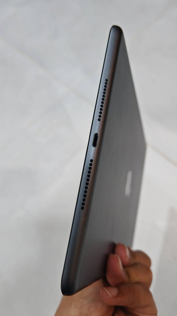 ايباد 9 للبيع
ذاكرته 256
بطاريه 95٪
فحص الحاسبه كدامك الايباد مكفول مابي اي شخط
سعره 325 وبي حك الجيه
مكانه الكوت حي الحكيم
رقمي ***********
