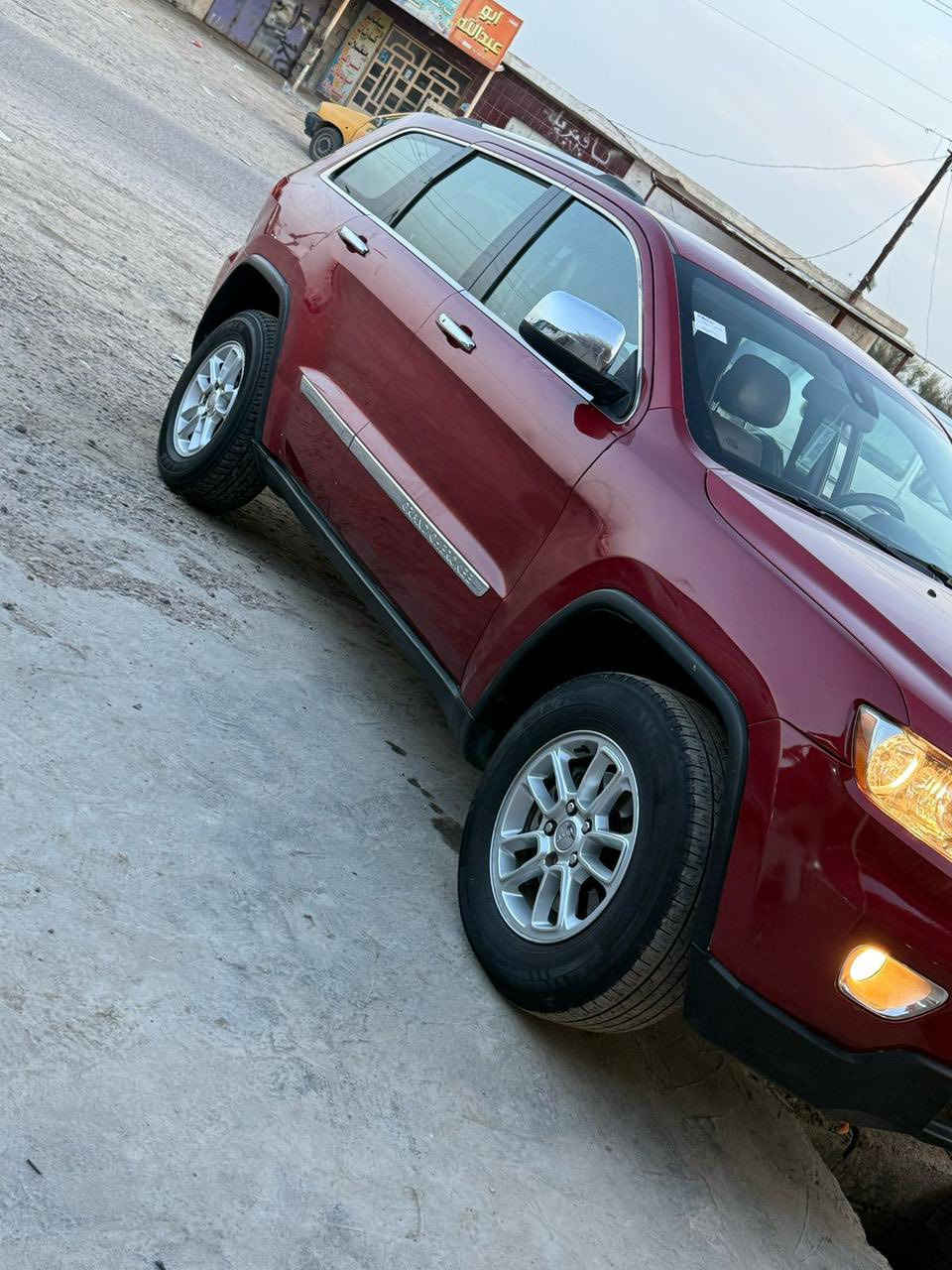 لاريدو موديل 11 رقم بغداد سنويه جديده هزه جديده رقم جديد تحويل مباشر  كشن كهرباء  محرك جديد كير جديد  ظرر جاملق وباب العنوان بغداد الرضوانيه 150 وبيهه مجال اتصال ***********
