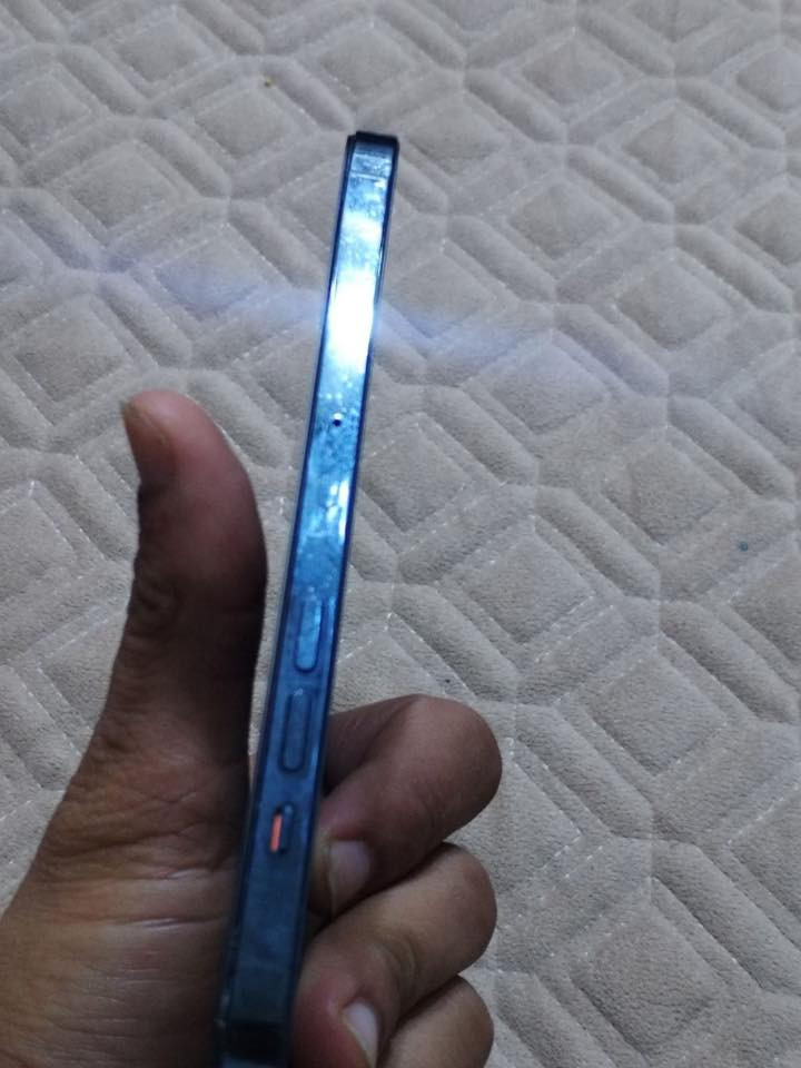 ايفون 12 برو ماكس شرق اوسط ذ 256سعر 300 ***********
