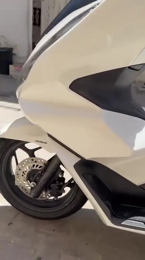 دراجه pcx ياباني للبيع 
موديل 2023
ماشيه 27 الف  
بريكات ABS 
مانع انزلاق
حساس ازدحام
تدفئه بلـيدات
شاصيه Jk
مكينه مكفوله 
اوراق كامله + منفيس + داخله للعراق بمزاد
واتساب : ***********
