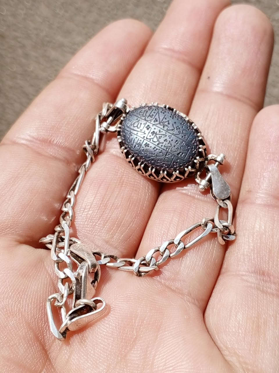 سوارين فضه حجم راهي موضيك  واحدحجرصيني وثاني جزع يماني


**إذا كنت صاحب هذا الإعلان وتريد حذفه لأي سبب، رجاءا أرسل رسالة إلى الدعم الفني**