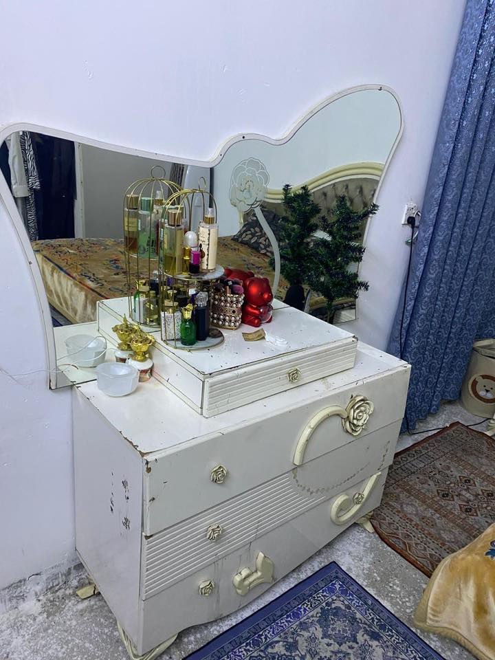 السلام عليكم غرفة تركية مستعملة للبيع مكان بغداد/دورة بيع مستعجل استفسار اكثر/***********
