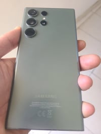 Galaxy S23Ultra شرق أوسط ..لون زيتوني جهاز نضيف  السعر 650 المكان بغدا...