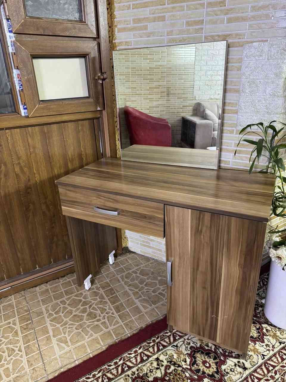 سيت طبلات وحده كبيره 4 صغير سعر 90 الف
كرسي احمر سعر 25 الف 

كرسي هزاز سعر 35 الف 

ميز تواليت سعر 35 الف

ميز دراسه سعر 5 الاف

عنوان اربيل بختياري

***********  /***********/***********
