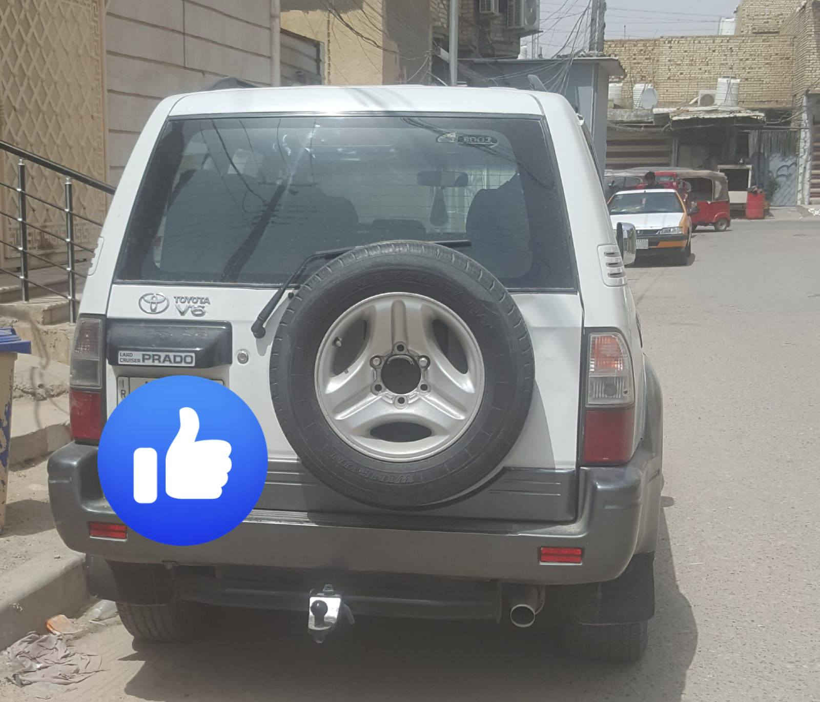 سياره لاندكروزر برادو 2002 رقم ميسان انكليزي - _- للبيع  لون ابيض مكفوله بلاديه تخم تاير نقص حداديه السياره بالعماره السعر 125$ للاستفسار الاتصال على الرقم *********** علي ابو شهد
