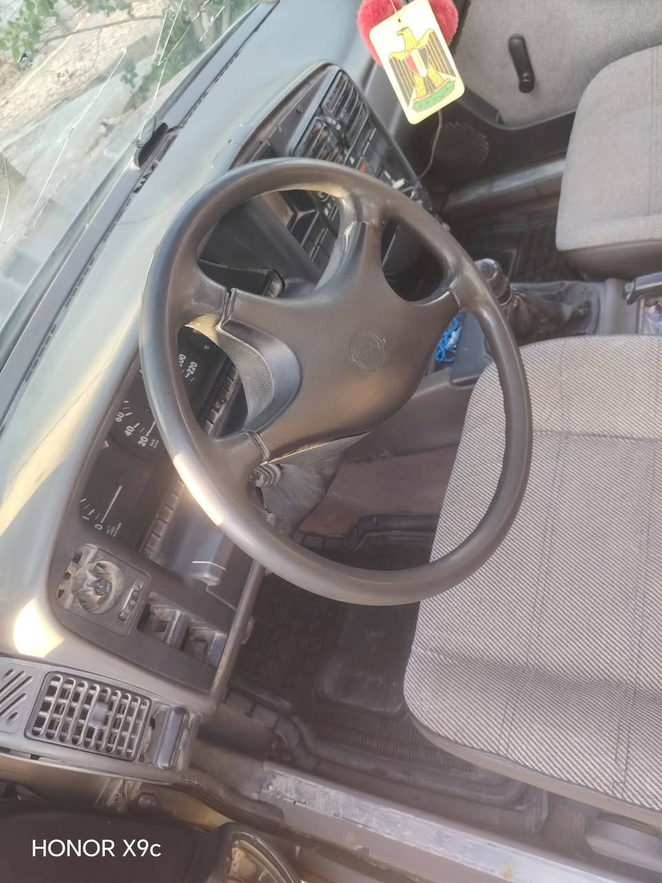 سيارة اوبل اوميكا للبيع السعر٢٨ وبيها مجال الاستفسار ع الرقم *********** مكانها ديالى جلولاء
