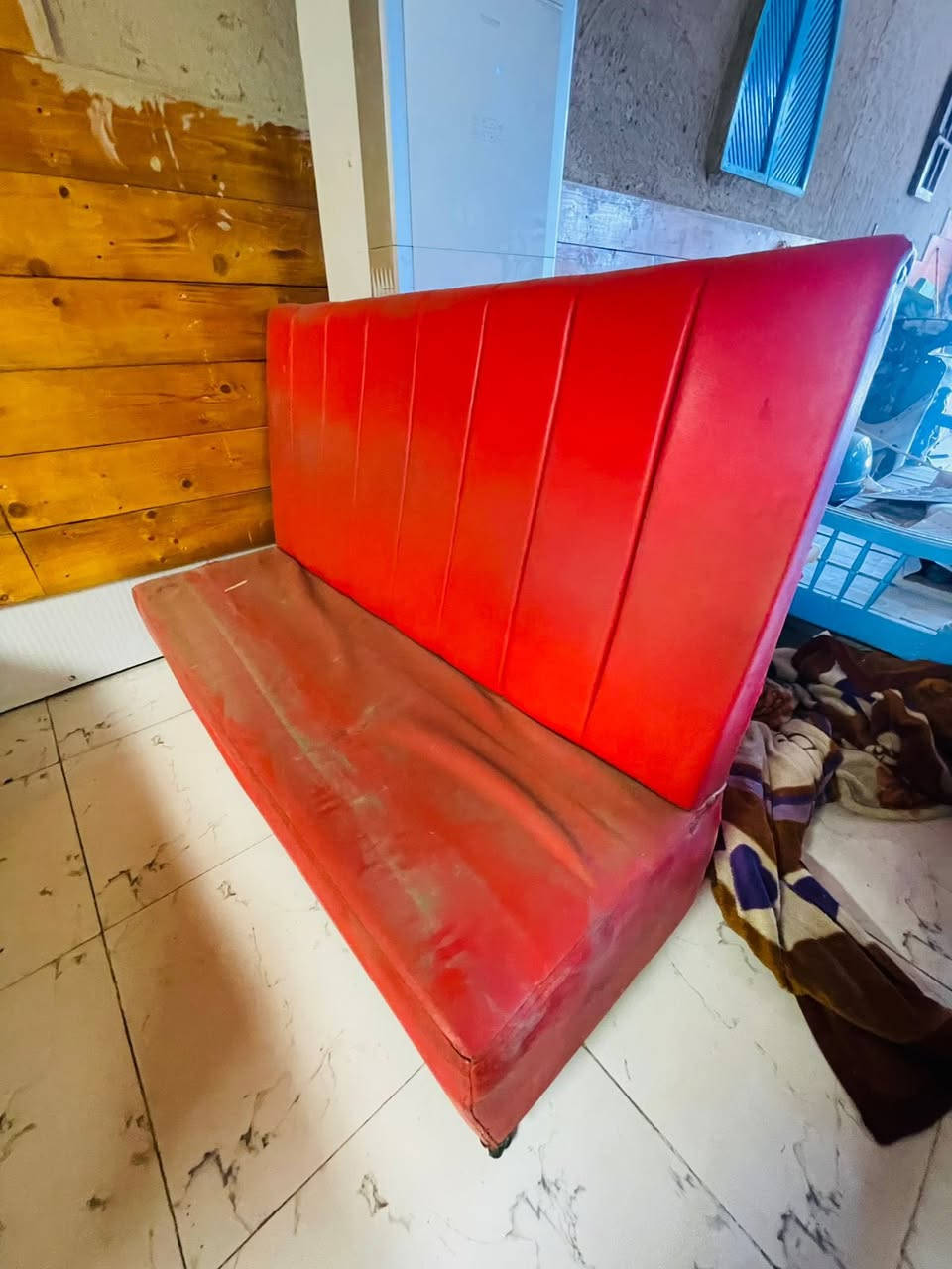 مستعجل على البيعة 
السلام عليكم جلسات مطعم او كوفي للبيع 
سعر القطعه ٢٥ الف فقط ملاحظة العدد ١٨ قطعة
مكاني بغداد البلديات 

للاستفسار ***********
