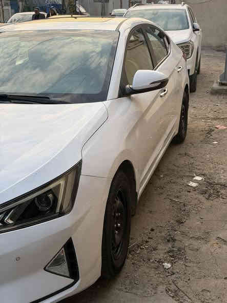 السلام عليكم
النترا ٢٠١٩ خليجي 
مواصفات الخليجي معروف
محرك ٢٠٠ كفاله الكير كذلك كفاله
بيه معجون باب السايقً جوه اليده فقط
بيه بارد عً كد أربع أصابع بالجاملغ خلفيً
السيارة كاملهً مكمله
السعر ١٦٥ 
***********
