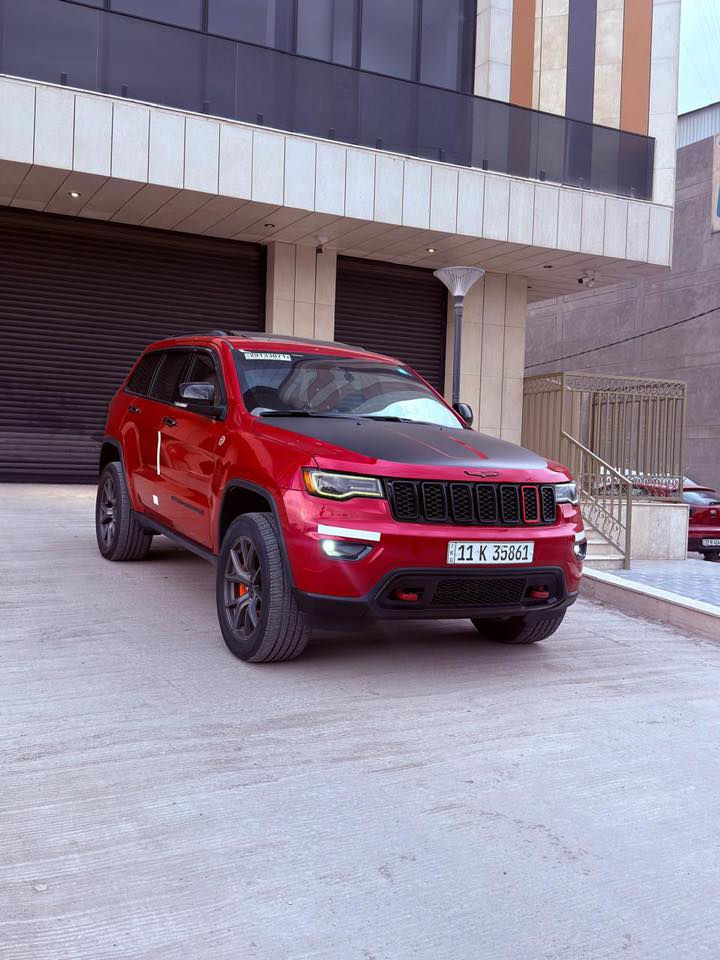 السلام عليكم
جيب  ترايل هوك هيمي 5700
موديل : 2018
ماشية :89
المواصفات 
( أعلى فئه بجيب )
بانوراما 
بصمة + بصمة ابواب 
تشغيل عن بعد 
جكات 
رادارات
قيادة ذاتيه 
تحديد مسار 
كامره
شاشة امامية وشاشات خلفية 
كشنات جلد + تدفئه + تبريد + لون احمر + كهرباء 2
التنته كنتاره 
ذاكرة خزن ميموري 
ماوس 
توقف ذاتي عند الاقتراب 
تحكم ستيرن جهتين 
كروز سرعة 
شفتات ستيرن + ستيرن كهرباء 
لايت زنون دبل عدسة + بلوجكتور زنون + لد امامي 
سستم صوت سماعات + دمام خلفي 
فور ويل 4x4 
مري شفط كهرباء 
ترحيب 
اشاير بالمري 
ويل كب بلاك 
هوك خلفي 
دبل كزوز 
الون : ماروني  مميز
الحادث : بنيد وجاملغات الاماميه بيهن كلير من امريكا
صبغ داير جاملغ خلفي بل عراق
 ( ايرباك طاك مرجع بلادي )
ملاحظة : السيارة جديدة جداً وجاهزه من كلشي بدون اي نقص السيارة تجيك رقم بغداد جديد تحويل مباشر
 السعر 235وبيها مجال

للاستفسار الاتصال على هذا الرقم ‭٠٧٧٢ ١٧٧ ٢٥١١
