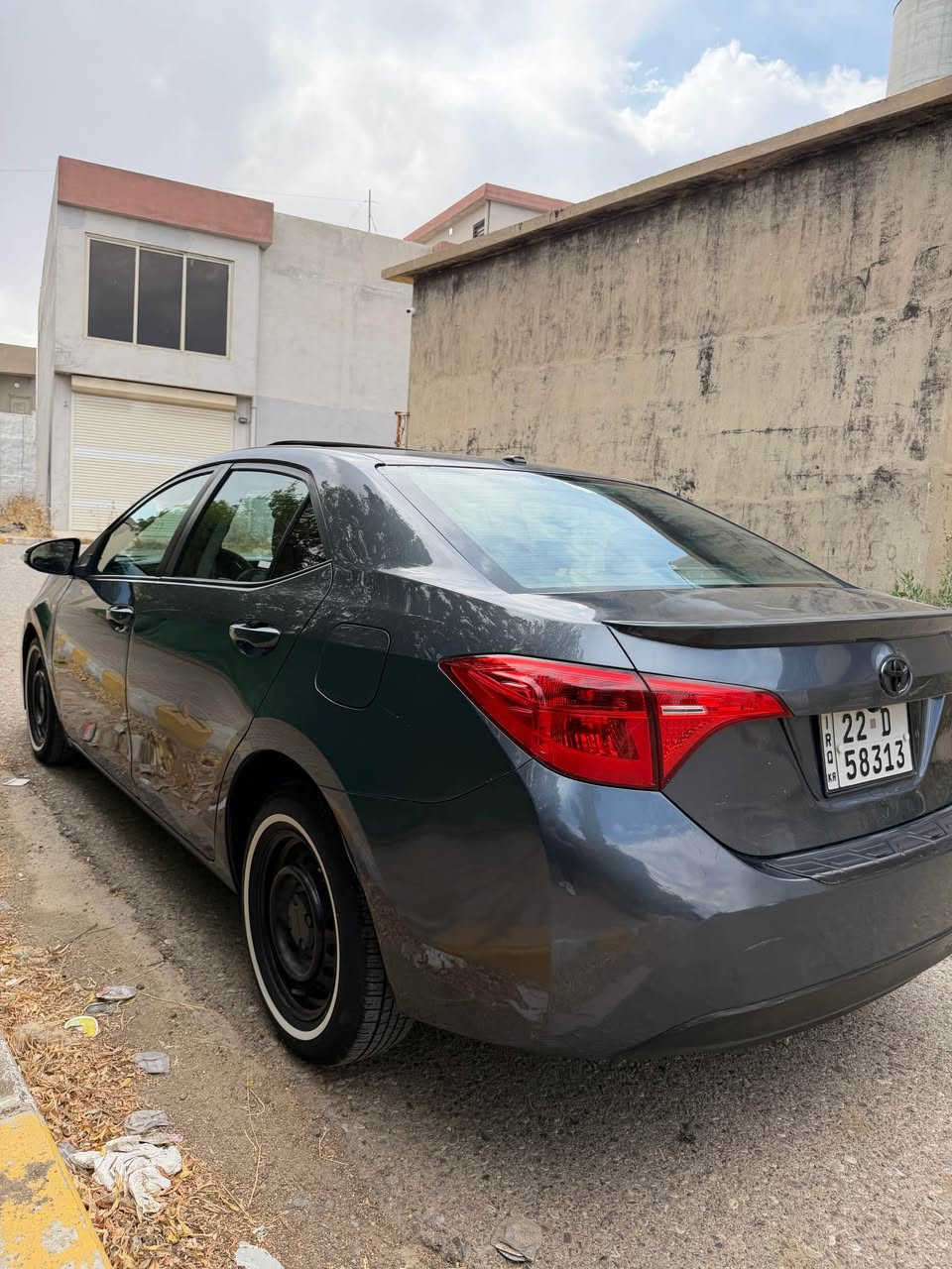 تويوتا كورلا 2017 xse سعرها 122 وبيها مجال اشويه فول مواصفات اعلى فئة حادثها جامرلغ وبونيد  وبيها كلير امريكا  بل صندوك واشويه بيها جلح بل سقف بدون دواخل بدون ايرباك محرك ما مفتوح شرط لا صرف لا بخار 4 تايرات جديد سنويه جديد بيها دفتر بنزين اي استفسار *********** كركوك, العراق
