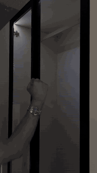 السلام عليكم 
السلام عليكم 
غرفه موديل تركي 10 قطع  للبيع 
ب مليون و 250 الف وبيها مجال بسيط 
الضرر الوحيد قاعده الجربايه الداخليه يعني المخزن الحديد فاصلته شايلته من الجربايه ويتصلح وموجود عندي 
والمرايه مفصوله عن الميز  
بدون الدوشك❌ واذا تاخذون الدوشك بغير حساب 
موجود تصوير عنها من جانت بالمعرض وموجود تصوير مباشر بالغرفه الغرفه حيل نضيفه ولبنيه فقط 
العنوان :
كربلاء حي الاسكان العسكري قرب الاساله
***********
