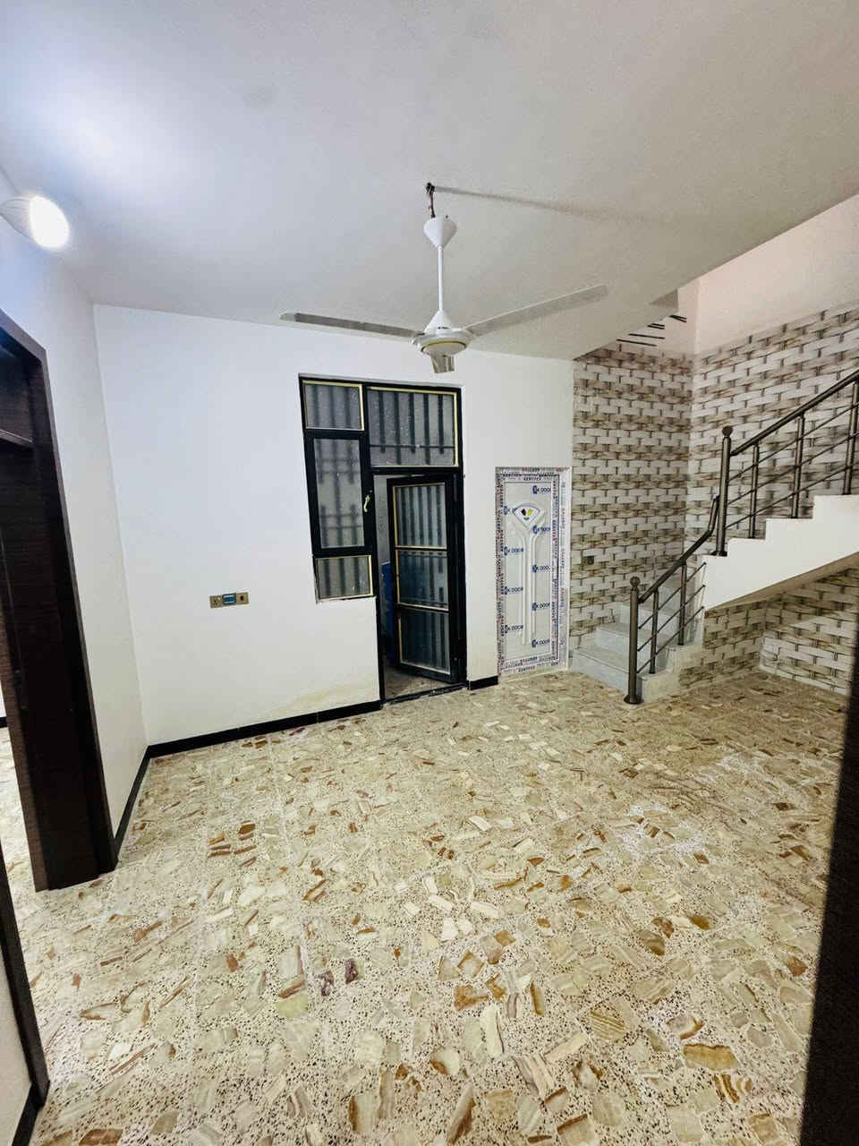 آللهم صل على محمد وآل محمد
ارخص دار مساحه ١٠٠متر طابق واحد بناء طابوك  بيه غرفه وصاله واستقبال ومطبخ وصحيات عدد٢ العنوان كربلاء المقدسه مجمع الحوراء السكني على شارع الرابط  
١٢دقيقه بل سياره اللامام 
سعره البيت جدا مناسب للستفسار اكثر 
 الاتصال على الارقام التاليه او مرسلتنا في الوتساب
0⃣7⃣7⃣1⃣2⃣1⃣7⃣2⃣5⃣4⃣0⃣
***********
***********
للأتصال او واتساب
