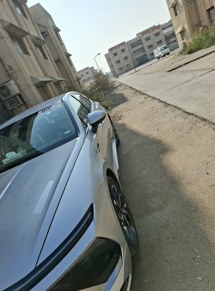 السلام عليكم للبيع سوناتا مديل 2025 وارد أمريكي كفاله عامه من زلغ ماشيه 10 الف سياره جديده تخم تاير جاهزه من كلشي مكينه 2500 فول مواصفات ماعده بانوراما وباقي مواصفات معرفه رقمه شهداء بصره كامله من كمارك واصله للمرور صار اسبوع من مدخله من ميناء مكاني بصره السعر 235 وبيه مجال وهذا رقمي *********** البصرة, العراق
