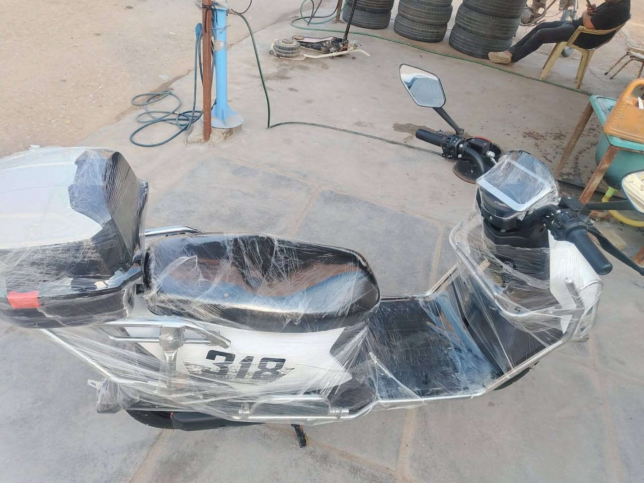 دراجه شحن 6 بطاريه بدون بانزين ودهن اوتماتيك جديده كارتون 
تحويل مباشر بااسمك خلال 24 ساعه ‏‪0774 061 5484‬‏ لاتصال ع لأخ ابو اركان ميسان حي الغدير قرب فلكه القاضي مجاور مطعم اليالي الشام
