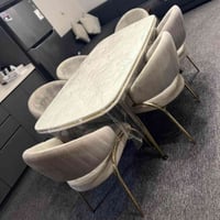ميز طعام جديد مستخدم شهر واحد طول ١٧٠ تقريبا وعرض ٩٠ سعر ٤٠٠ وبي مجال ...