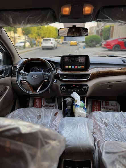 سلام عليكم
توسان مديل ٢٠ رقم بغداد 
مكفوله 
مواصفاتها
- بصمه
- خمس عدسات
- كشنين كهرباء 
-شباك لكزز
-اشاير مري 
- ترحيب دخول
- كشنات جلد
- دشبول صاج
-تبريد قطعتين
السعر ٢١٧ وبيه مجال 
مكان بغداد سيديه 
***********
