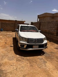للبيع تيوتا  2016 الاستفسار على الرقم هذا  07734478617