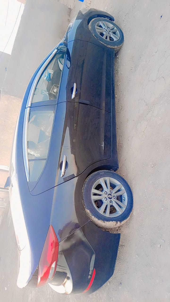 سلام عليكم للبيع النترا موديل2017 رقم بغداد نكليزي سنويه جديده تحويل مباشر جاهزه من كلشي مكينة 2000 سيارة مال البيت ورد امريكي حادثة جاملغ وبنيد فقط السعر 110وبيها مجال العنوان ذي قار الفجر  ***********
