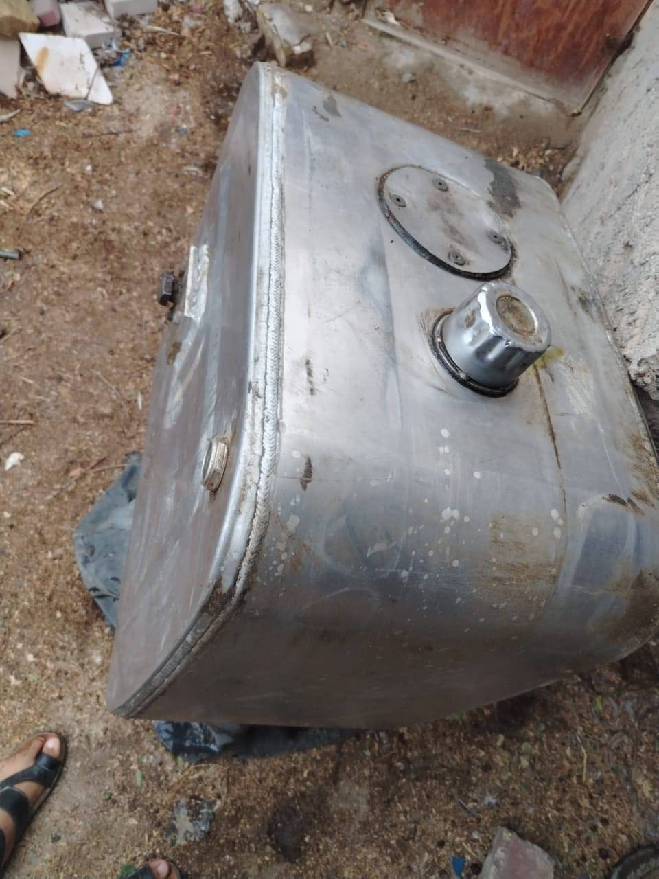 تانكيات كنتر للبيع مع تحويرتهن وتانكي هيدروليك لوري للبيع المكان ال بدير للستفسار الاتصال على الرقم ***********
