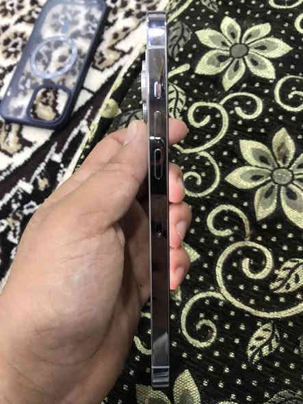 #للبيع 
ايفون 13 برو ماكس
لون ابيض 
ذاكرة 128
نموذج m
تك سيم 
موبايل مبدل شاشة نوعية راقية جداً وشوف العين موبايل نضيف شخط مابي شرط كاميرا راقية سعر: 580وبي مجال بسيط  .
الخاص مفتوح وهذا رقمي : ***********
