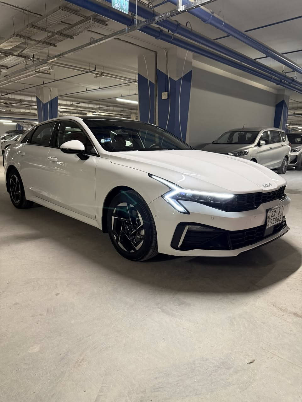 KIA K5 Vip 2024

فول فول مواصفات 

خليجي مكفولة ماشيه 40 الف كيلو متر  

السيارة اتعبك من مواصفات

شاشه دتجل مندمج

مكينه 2.5 

كير 8 سرعات 

كراسي تتدفئه وتبريد 

قطعتين تبريد منفصل

كراسي سائق تخزين 

كراسي سائق وراكب كهربائي 

قطعتين تبريد

مناخ منفصل

مري شفط 

مري قلاب 

حساسات امامية وحساسات خلفية

كامره 360 درجة

كامره اماميه وخلفية 

صندوق كهربائي 

دخول ذكي 

صدوق ذكي

نقط عمياء 

بانوراما

حساسات داير مداير سيارة

فتح وغلق الشباك بريموت

مثبت سرعه

4 وضعيات قيادة

ابل كار بلي

اندرويد كار

توقف ذاتي 

وبعد بيها خير من الله مواصفات

السعر ب ٢٣٧ ورقه وبيه مجال بسيط 

بغداد الكرادة


**إذا كنت صاحب هذا الإعلان وتريد حذفه لأي سبب، رجاءا أرسل رسالة إلى الدعم الفني**