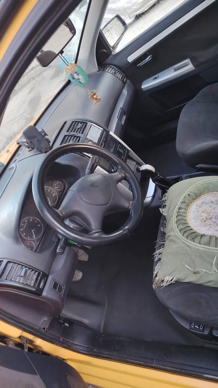 سمند 17 للمراوس بخصوصي
رقم بغداد انكليزي سيارة باسمي 

مكفوله من كلشي كير محرك 

تبريد تدفئه بدون ضربه ولا صبغ 

ماشيه حقيقي 75 الف سياره نضيفه 

تجي تكلب وشوفه للاستفسار 

رقم *********** مكاني بغداد الحرية...
