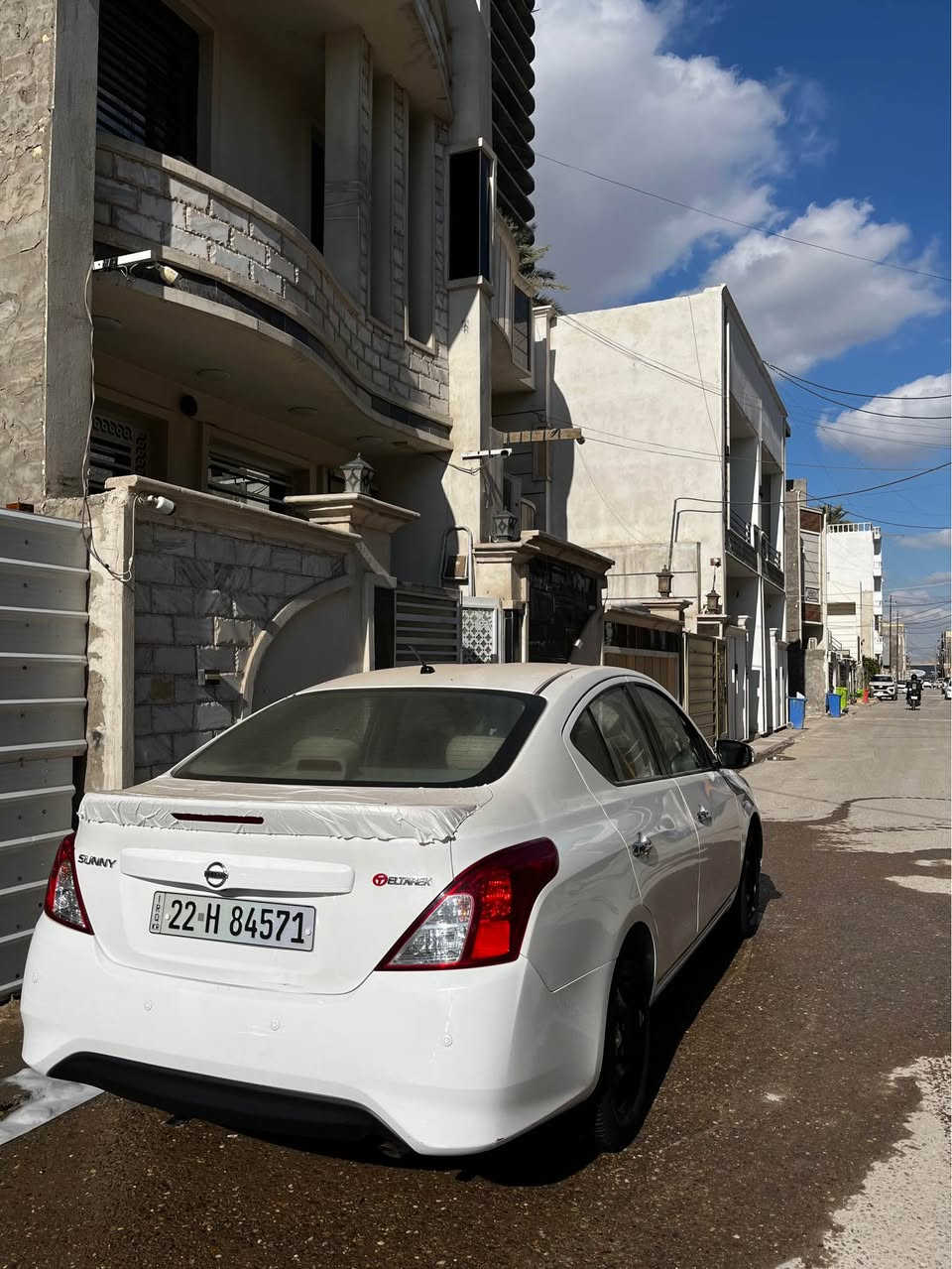 سلام عليكم نيسان سني موديل 24 
رقم اربيل جديد اربعه جام كهرباء قطعتين تبريد سياره حلوه وجاهزه سبير منازل 
ماشيه 54 حقيقي بيها بنيد مبدل فقط 
بيها شويه براس البراكيت تعديل وبس 
المكان بغداد المنصور او الكريعات 
السعر 113 وبيها مجال بسيط 
للاستفسار : *********** بغداد, العراق
