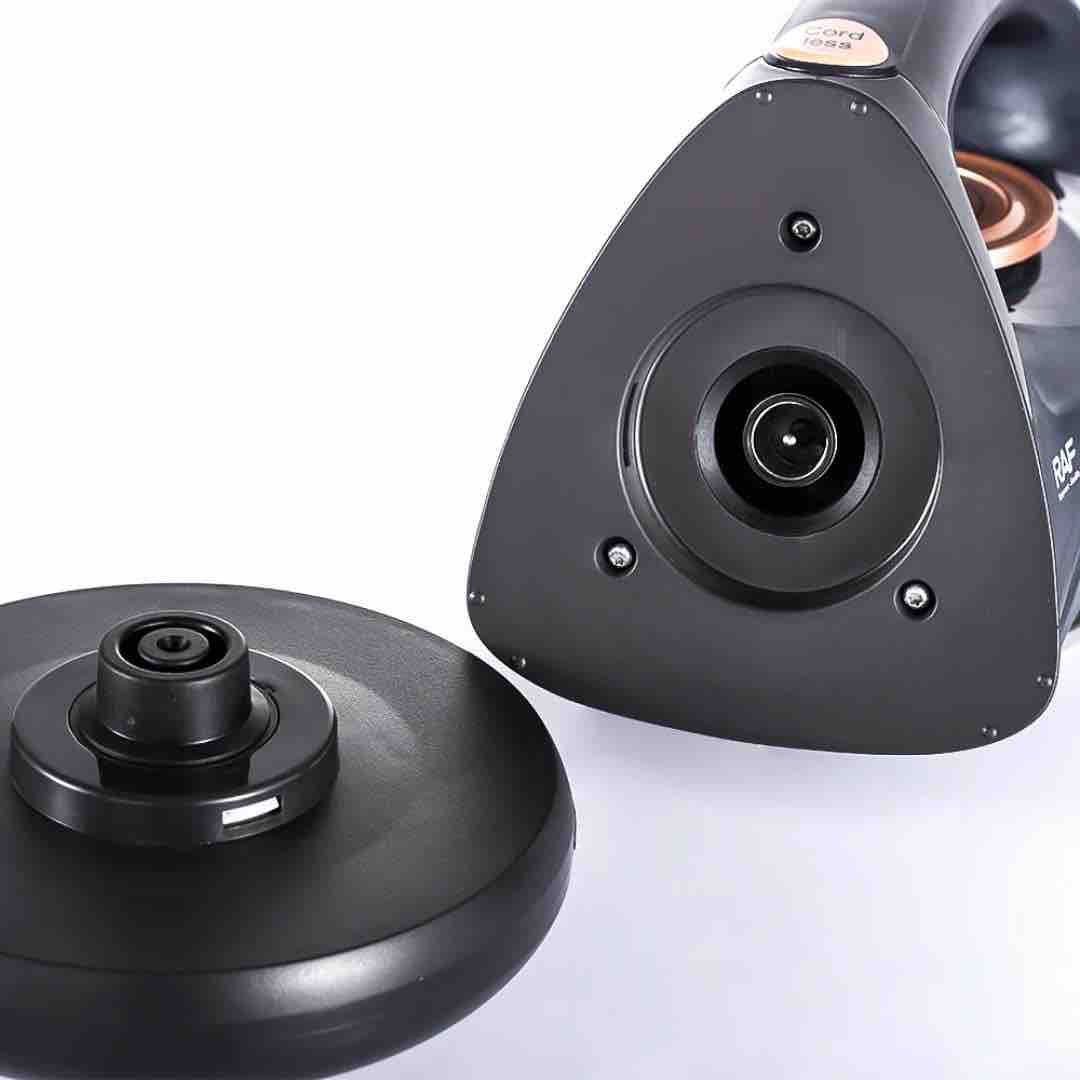 مكوى حراري لاسلكي من راف
✨ مكواة لاسلكية متطورة&hellip; كي أسرع بدون فوضى! استمتع بحرية الحركة مع تصميم لاسلكي بالكامل وقاعدة شحن ثابتة. رأس دقيق يوصلّك لأصعب الزوايا مثل الياقات والأكمام، مع قاعدة سيراميك تنزلق بسهولة بدون أي التصاق. 💨 بخار عمودي قوي للملابس والستائر 🧼 وظيفة تنظيف ذاتي لإطالة عمر الجهاز 💧 خزان 220ml 🔥 قوة 2200 واط &ndash; تسخين خلال 30 ثانية فقط 🌫️ 3 مستويات بخار + منظم حرارة لكل أنواع الأقمشة 🚫 نظام مانع للتنقيط لضمان كي 
نظيف بدون تسرب جاهزة تخلي ملابسك مرتبة خلال دقائق! 💙

السعر ب التعليق الاول 👇🏻


**إذا كنت صاحب هذا الإعلان وتريد حذفه لأي سبب، رجاءا أرسل رسالة إلى الدعم الفني**