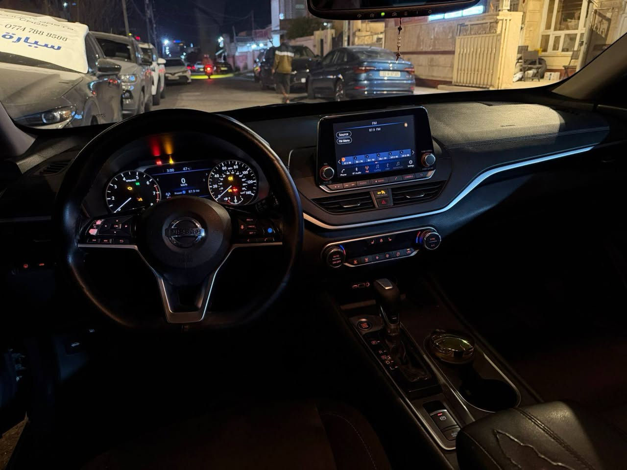 سلام عليكم 
نيسان التيما
فول الفول مواصفات SV PLUS
محرك 2500 تنفس طبيعي 
كير ومحرك شرط الفحص 
تخم تايرات جديدة 
صدر جديد 
هزة جديد
بيها قطعتين صبغ وحزام كلير بأمريكا نصبغ بدون دواخل بدون شواصي ايرباك فقط ستيرن شرط الفحص 
السيارة برغي مناقصها ونضيفة
عنواني اربيل 
سعرها 129 ورقة وبيها مجال 
للاستفسار *********** واتساب 
غير متواجد عالفيس أربيل, العراق
