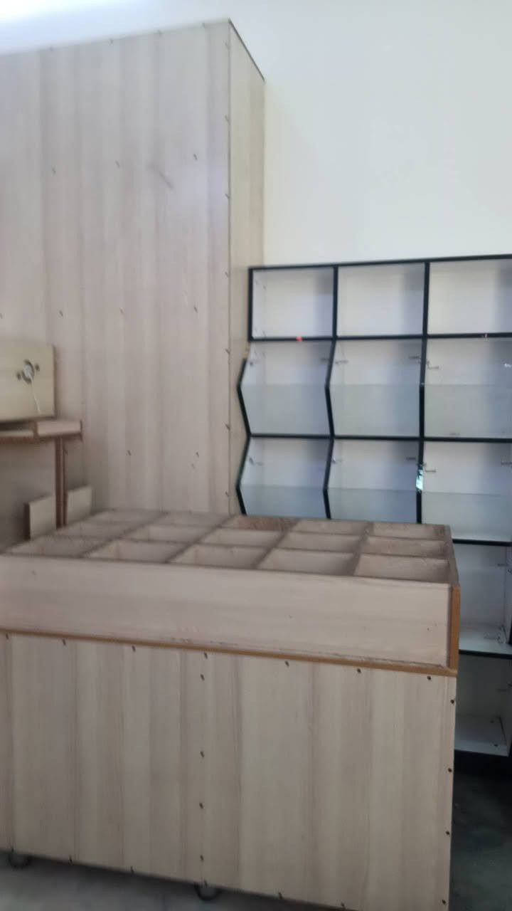 سلام عليكم رفوف اسواق او كرزات للبيع مكاني الاوسمه قرب سبع قصور
***********
