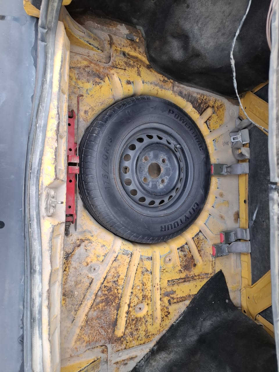 سايبا للبيع 2011 مصفره هيه وغرامات رقم انكليزي بغداد مشروع وطني خيط بخار فقط  مكاني كربلاء سياره  نضيفه شوفت عينك السعر 26وبيه مجال. ***********
