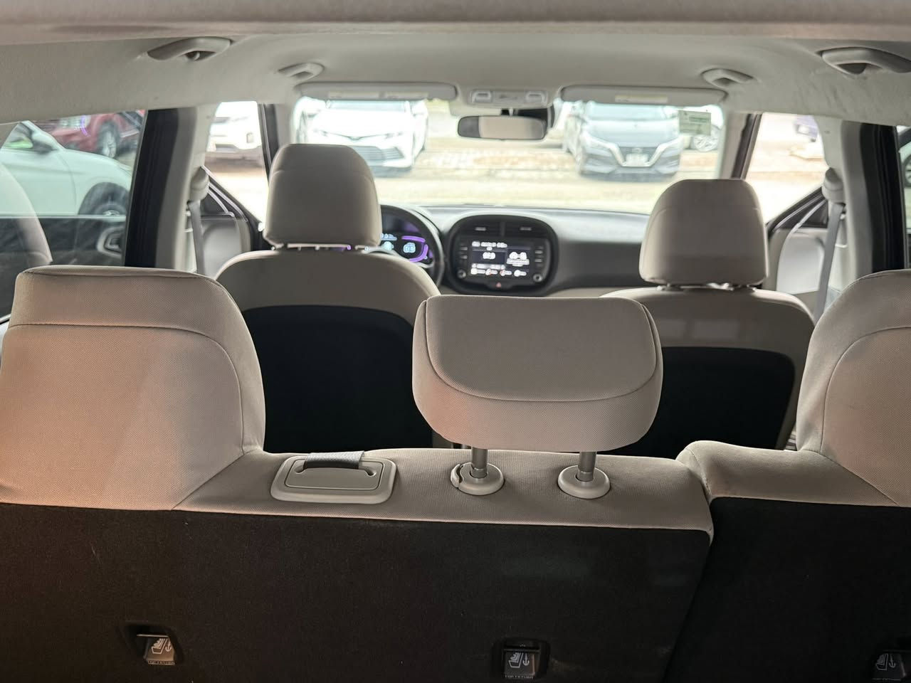 كيا صول موديل 2025ماشي 9الف مايل محرك 20دوش داخل بيجي بجم كبس فقط جاملغ واحد مبدل شبرين باب تعديل بارد رقم شانصي موجود داخل منشور سياره بدون رقم تترقم شمال ارباك طاك سستم مكان سياره كركوك سعر 139 لاستفسار ***********\\\\\\\\\\\\\\***********فقط بيع بدون مراوس
