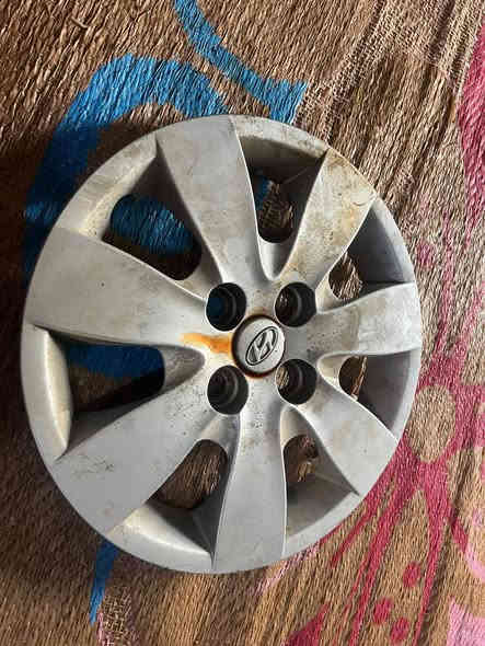 سلام عليكم قراض اكسنت القديم تخم كبات ٤  ودكشن بارد هوه والجويتر مالته كامل وباور ستيرن كلهن علضمان وشرط الشغل الاستفسار ***********
