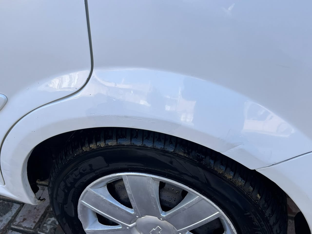 السلام عليكم ورحمة الله وبركاته اوبترا مديل 2011 بيه صبغ كلش بسيط بلداير الخلفي مال جاملغ و شويه من باب ولباقي كفاله سياره احلي من صور جاهزه من كلشي تخم تاير حداديه جديده كير محرك كفاله شاشه و كامرء سعره 88 وبيه مجال كلش بسيط 
***********
