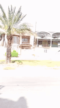 دارللبيع480مليون.المساحة93mالنزال21جبهة4,5وحدتان سكنية صالة جلوس7mومطبخ.خدمات+غرفةالنوم طابق الاول+طابق ثاني موقع مميز البنوك شارع سايدن مقابل ثانوية الجواهري متوسط جزرة.رجاءالاتصال بالرقم الآتي.***********.بناءحديث درج خارجي وداخلي.
