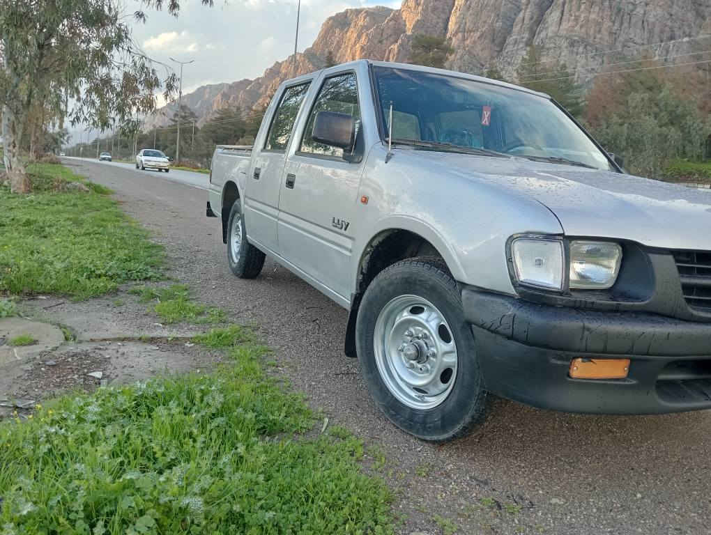 شوفليت 2003 ئارمي بلاستيك سليماني 3 پارجه ي بيشي بوياغ ته بريد و باوه ر  هه مو شتي به شه رت جوار تايه ي لوك كامل كاره باي به شه رت 48 وه ره قه  *********** رانيه رانية, السليمانية
