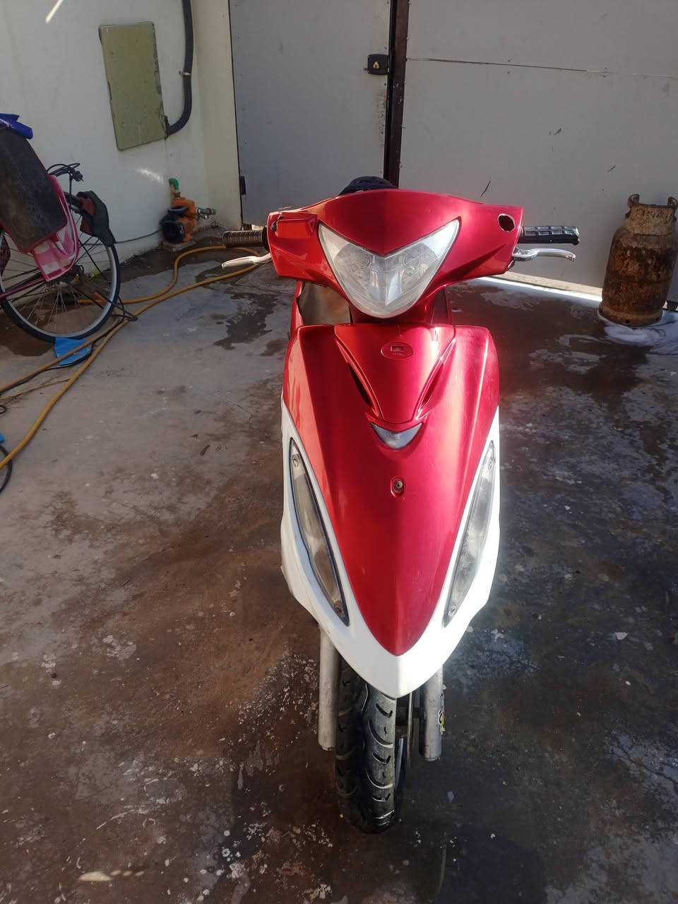 كامكو جي فور مال حاوية استخدام قليل مكينة جديدة مامفتوح بيها برغي السعر ٥٠٠ وبيها  مجال


**إذا كنت صاحب هذا الإعلان وتريد حذفه لأي سبب، رجاءا أرسل رسالة إلى الدعم الفني**