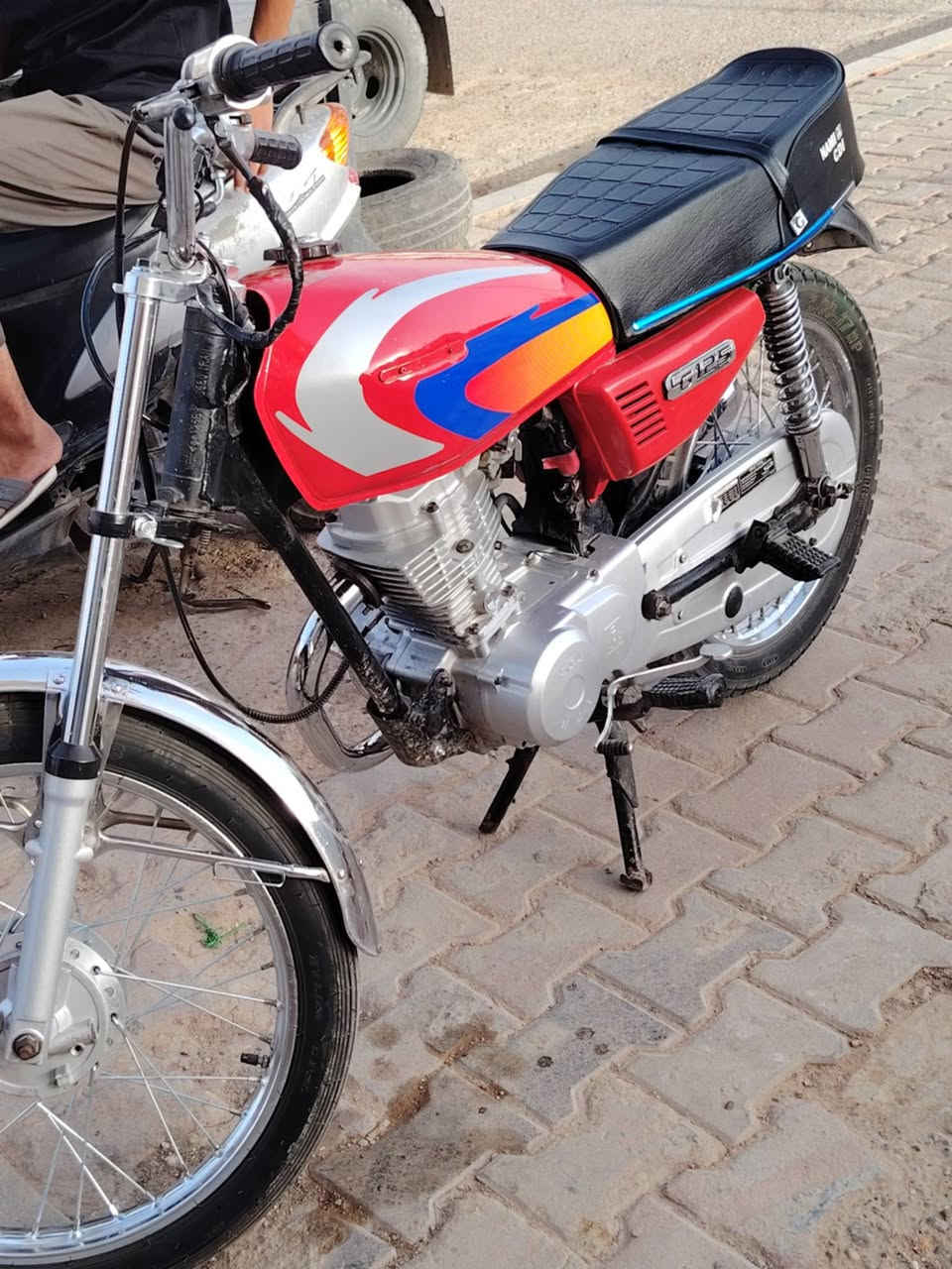 سلام عليكم دراجه البيع نامه بس وصل تفاصيل خاص او تصال على رقم .***********
