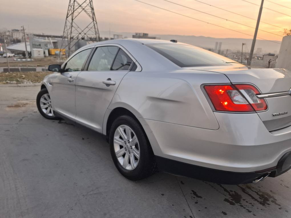 فۆرتی تەورەس  مۆدێلی ٢٠١٠  بەناوی خۆمەوەیە سەنەوی تا ٢٠٣٠ تازەیە هەموو گیانی بەشەرت یەک پارچەی بۆیاخە ودەرگایەکی گۆڕاوە بە بیلاد بێ ناوگرتن گێر و مەکینە تەقەو رەقە کارەبایی بەشەرت چوار تایەی تازەی لەژێرە ماڵی دۆستە سەیارەکە هی دەستی خۆمە  سعری ٩٢ گەڵاو مەجالێکی کەم بۆ پەیوەندی *********** السليمانية, العراق
