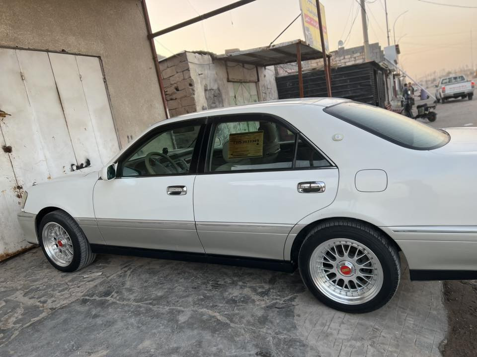 4دكم. كرستال. شاشتين  ديفور. لكبير كير حداده تبريد خلفي  ثلاجه. برده خلفيه كشنات كهربائيه. ويل رياضي سياره كامرتين  جاهزه متوم. رقم وسنويه. ورقم شاصي  فول برغي نقص مابيها  لستفسار اتصل ***********
