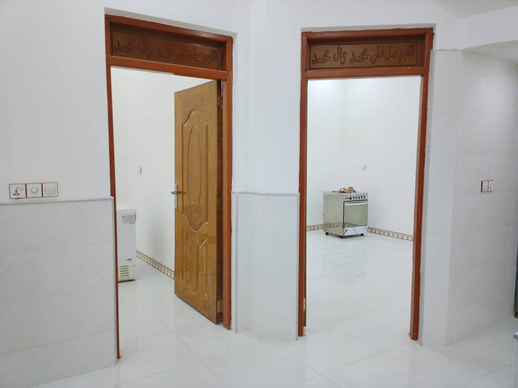 الهم صل على محمد وال محمد 🌹

منزل مساحه 100 متر للبيع 🏡
بيت طابو أسهم ـ بناء حديث  

غرفتين + استقبال + صاله + مطبخ وصحيات داخليه و خارجيه 🛑

بيت جميع الخدمات متوفره من ماي وكهرباء 
على شارع عرضه 10 أمتار  
موقع البيت 🔻 العگر قرب من مدرسة الإنسام 
للاستفسار ***********
