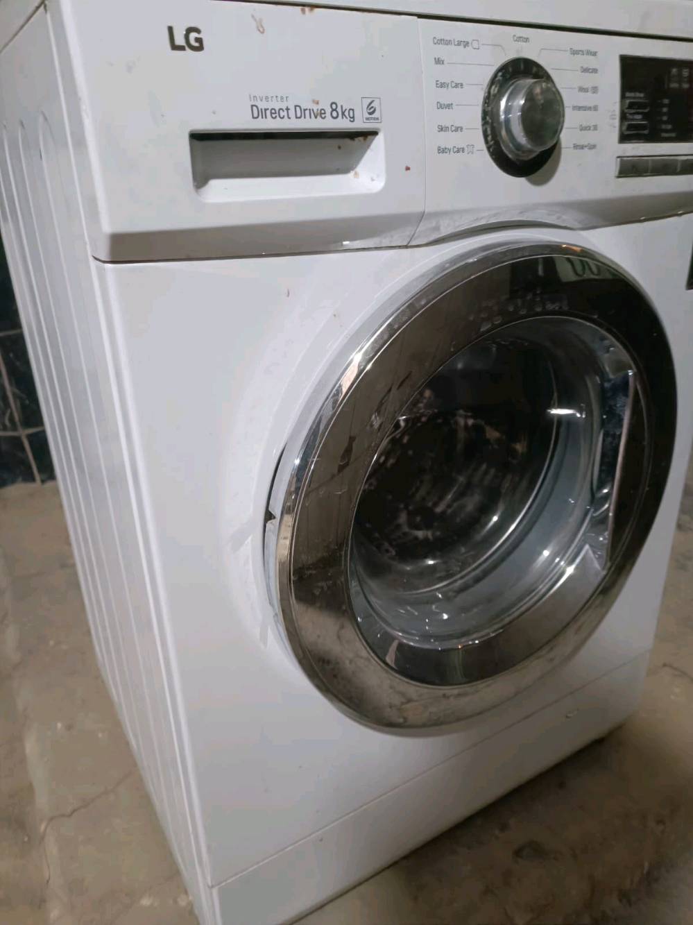 غسالة LG الأصلية فوول تحكم فتحة جانبية متعددة الوظائف سعة 8KG السعر 170 الف وبيها مجال قليل...
تواصل واتساب ***********