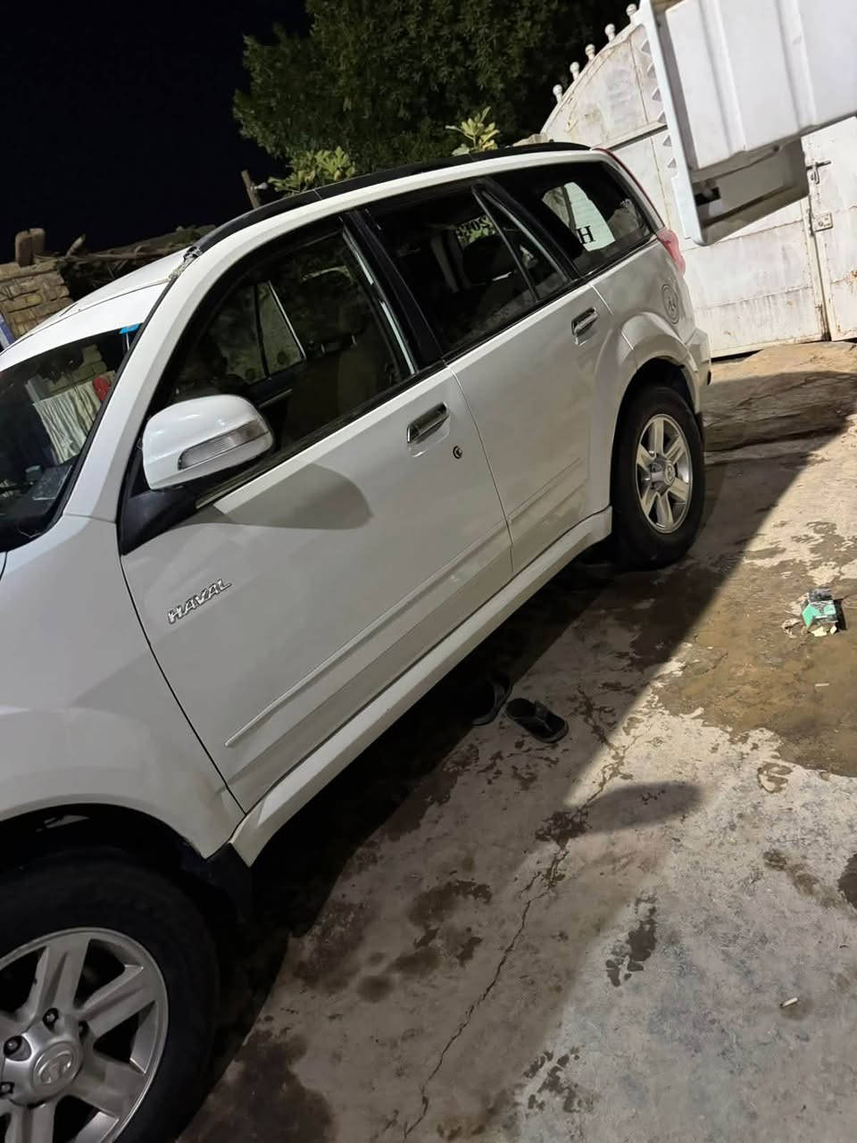 هافال H5 موديل 2013
محرك مستوبيشي 2400 جديد توني شادة 
كير عادي ZF 
كاميرا شاشة  جام اوتو 
تحكم مري تبريد شرط 
جديد تخم تاير جديد تراي لندن 
السيارة بيها منضومة غاز قبل ٣ اشهر شادها  ***********
