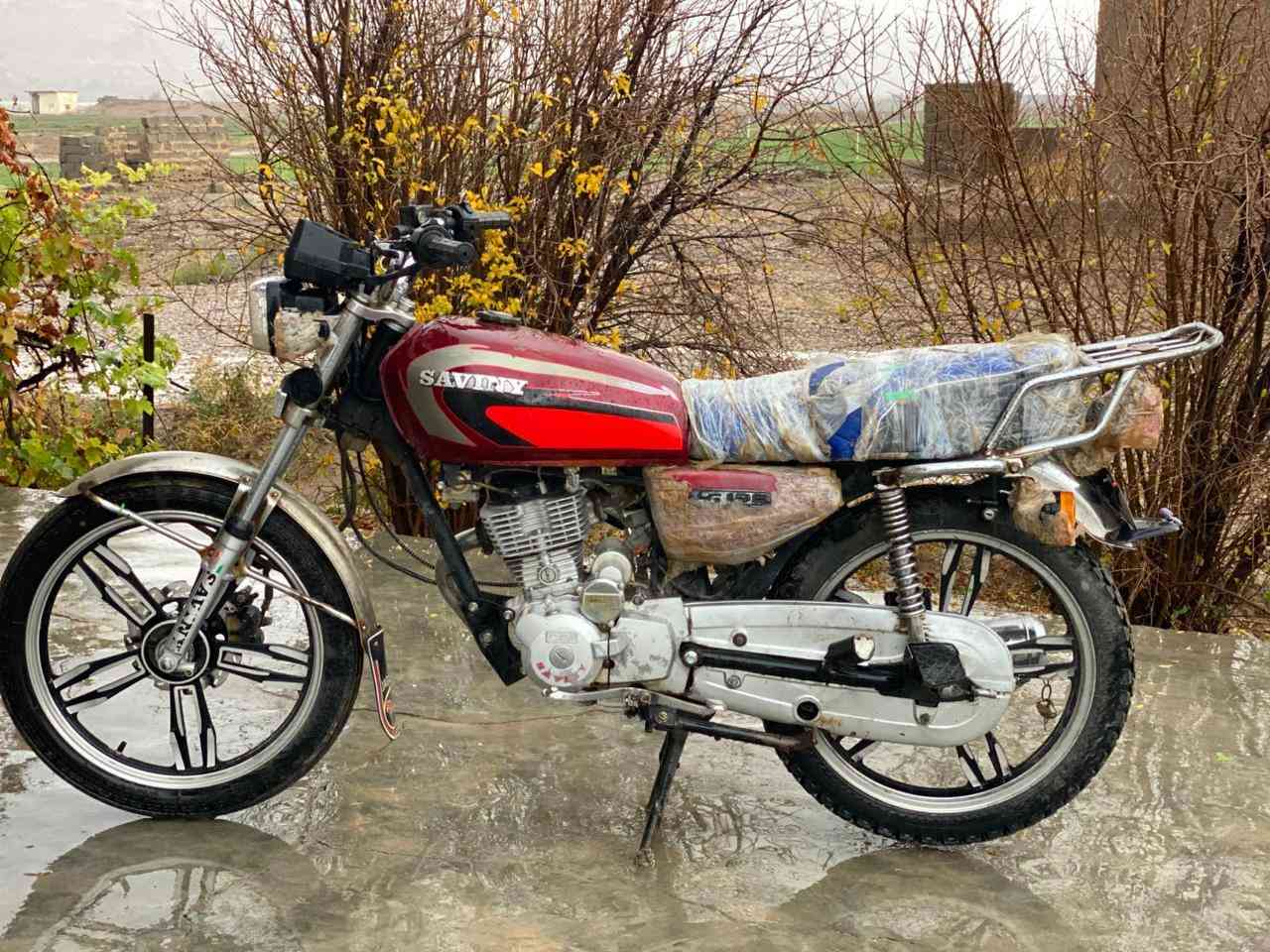 سلام عليكم ماطور للبيع موديل 2020 سيفان 5كير 
محرك مفتوح ومعمر السعر 425
***********
