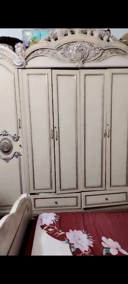 غرفه نوم كويتي 6 قطه كنتور ٦ بيبان بيع مستعجل سعر 350 عنوان زبير جمهوريه الأوله ***********
